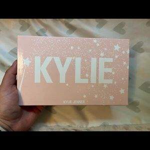 KYLIE COSMETICS SINGLE EYESHADOWS + PALETTE